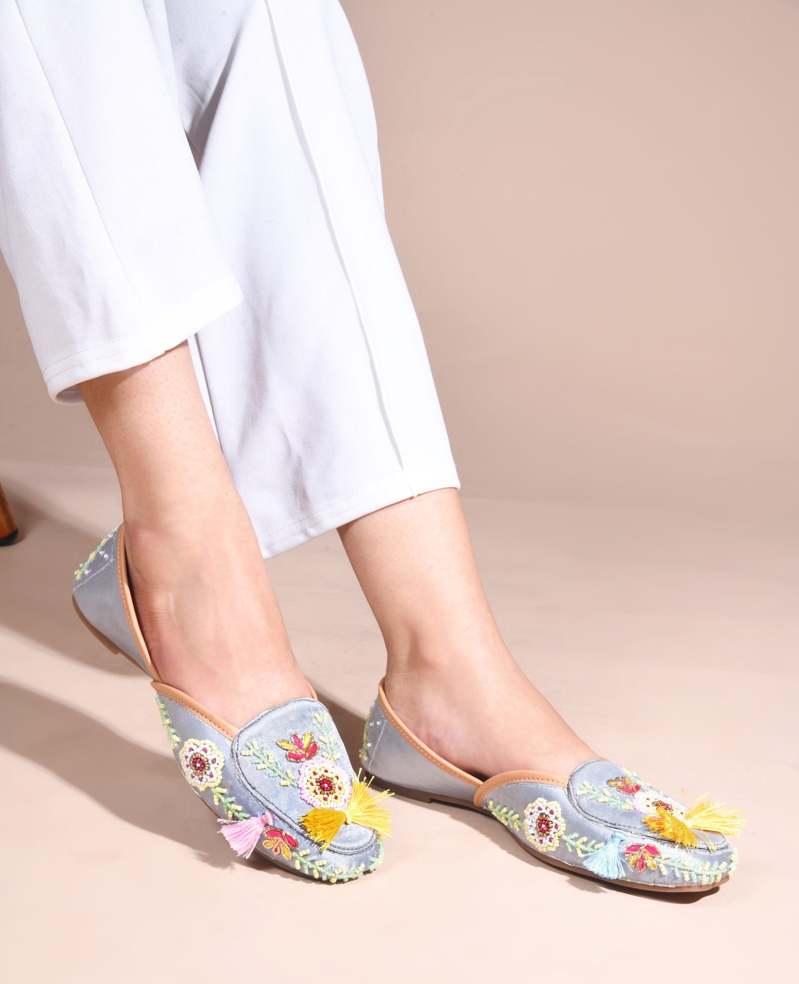 Embroidered Juttis