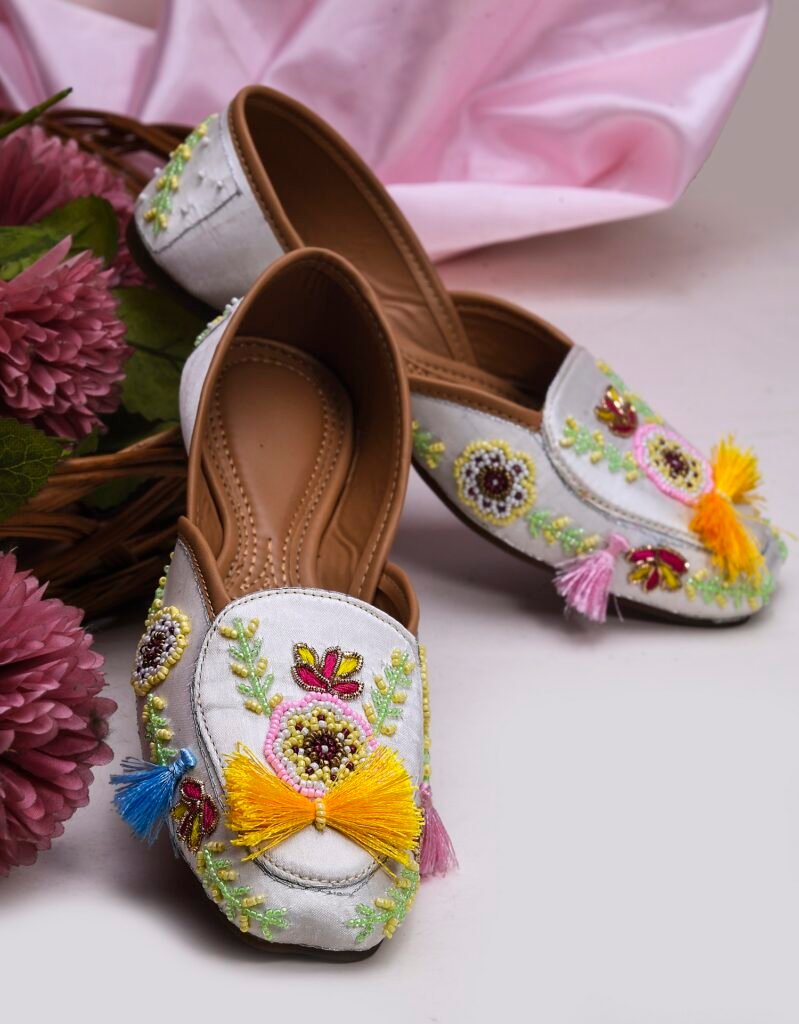 Embroidered Juttis