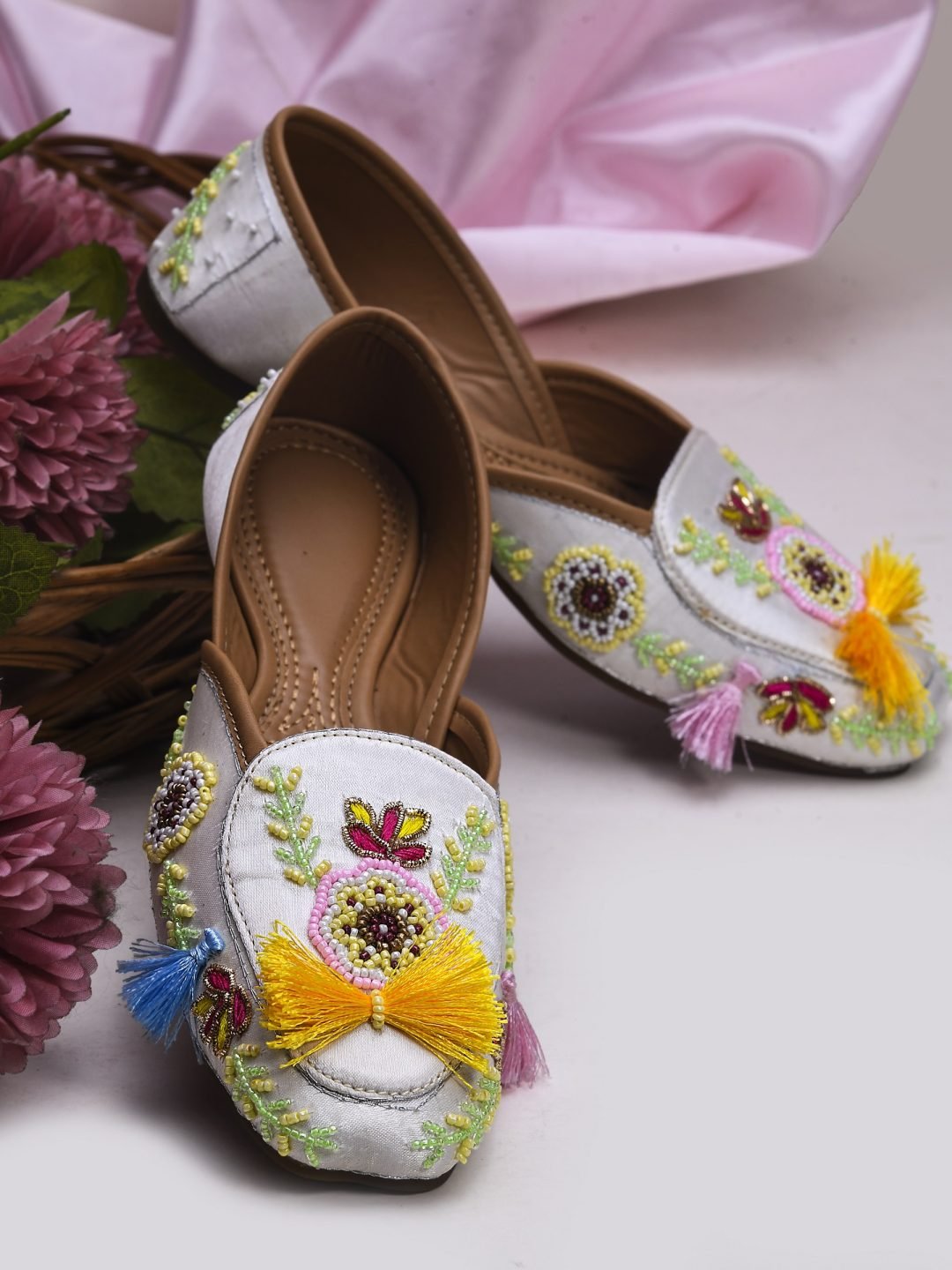 Embroidered Juttis